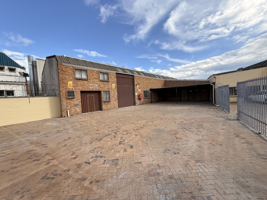 To Let Commercial Property for Rent in Montague Gardens Western Cape